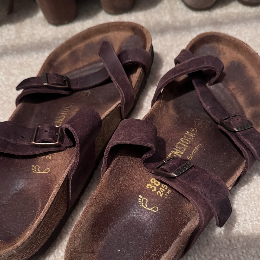 MAYARI BIRKENSTOCKS!!